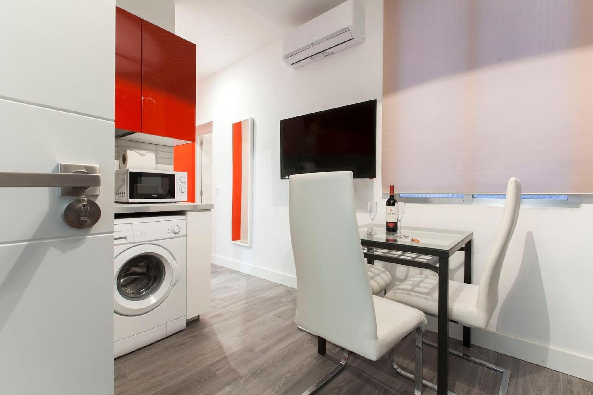 Apartamentos Day Madrid Callao Centro Gran Via Sol Malasana Екстериор снимка