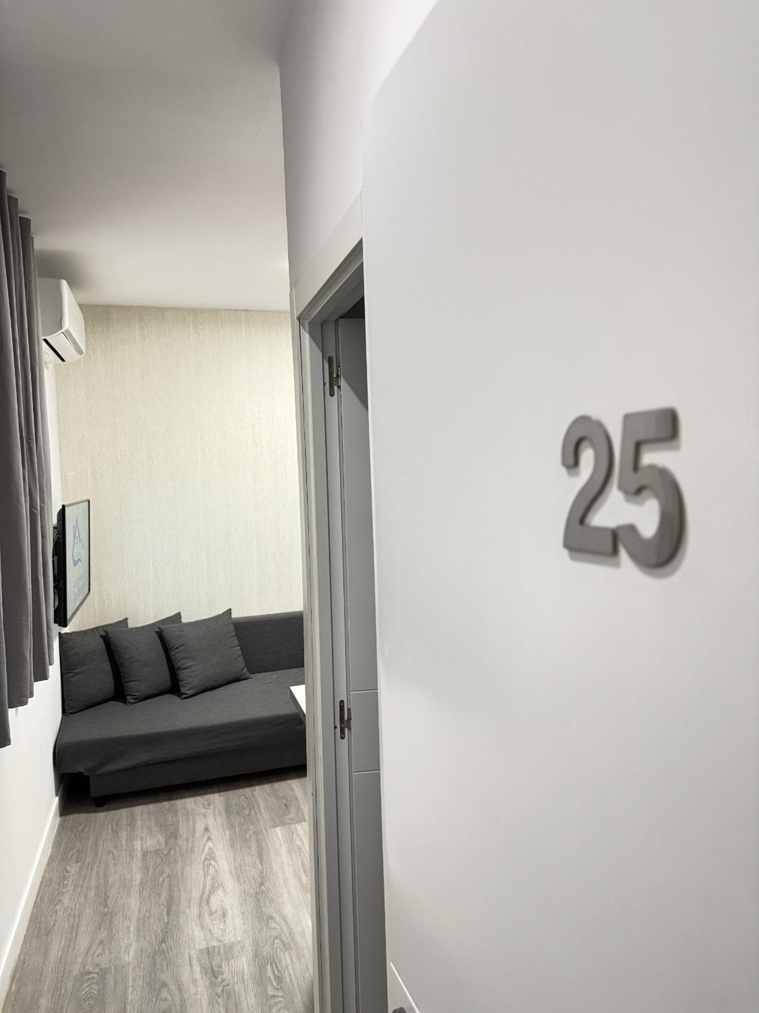 Apartamentos Day Madrid Callao Centro Gran Via Sol Malasana Екстериор снимка